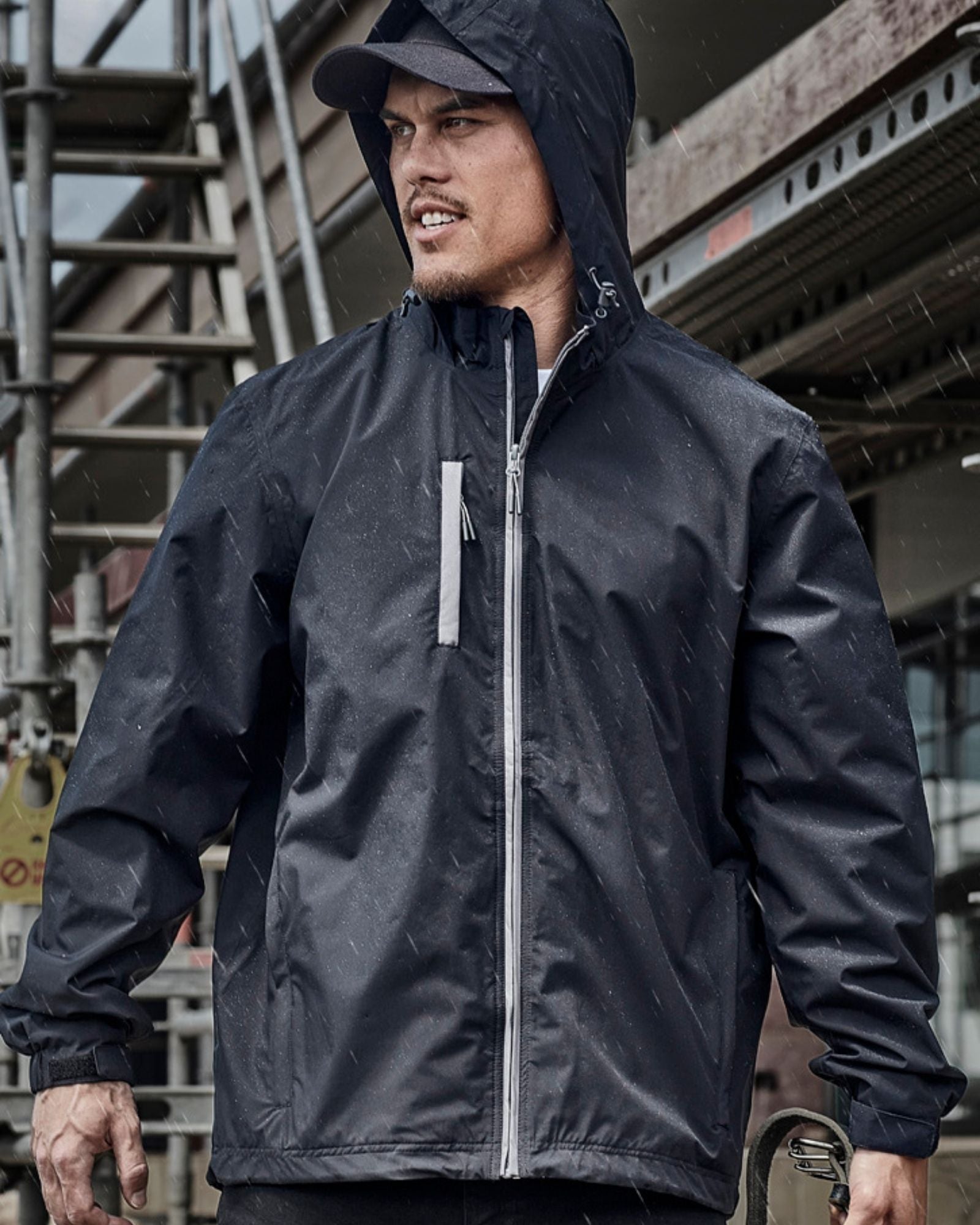 UNISEX SUPER LIGHT PACKABLE RAIN JACKET