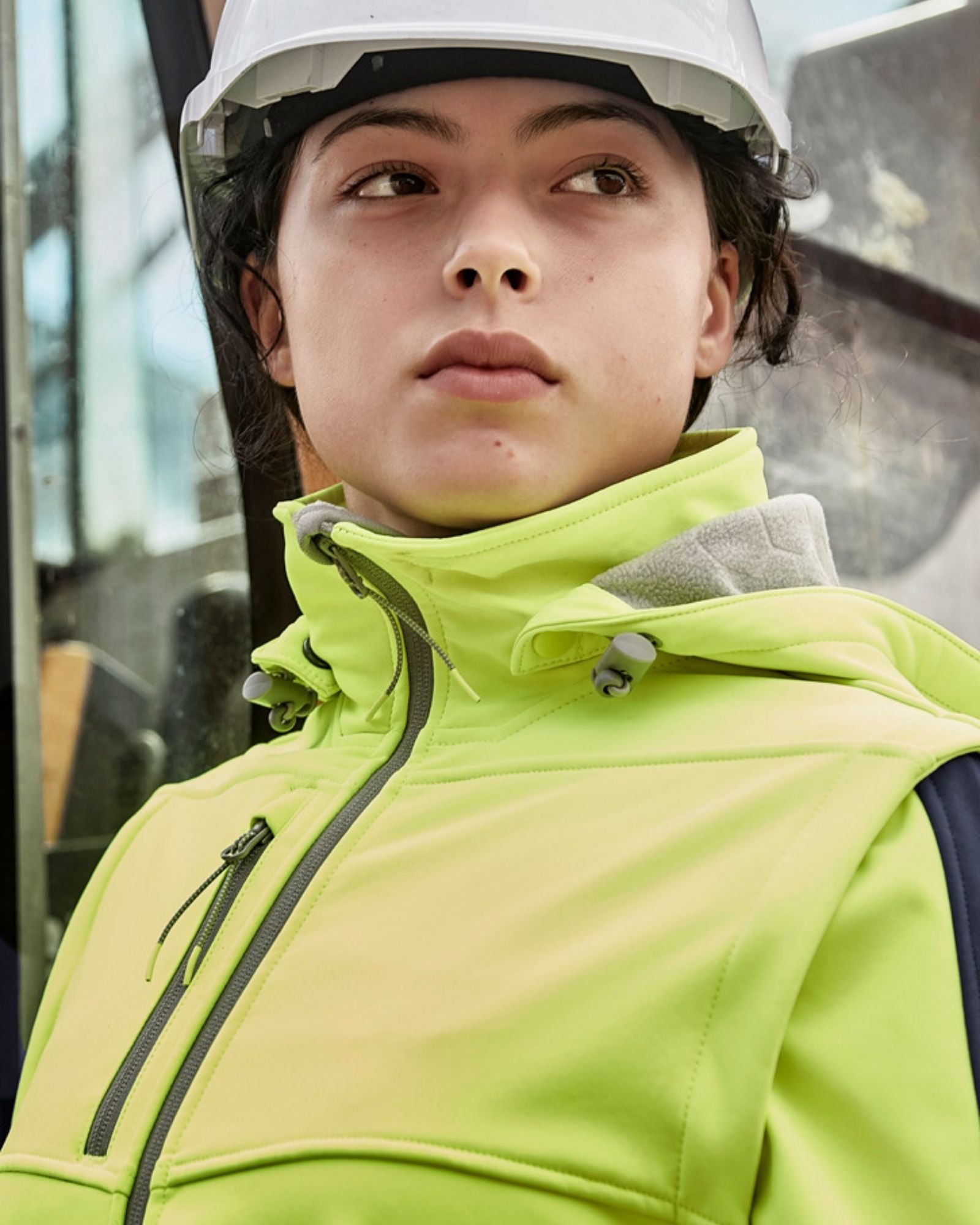 Syzmik Womens Streetworx 2 In 1 Stretch Softshell Jacket ZJ753