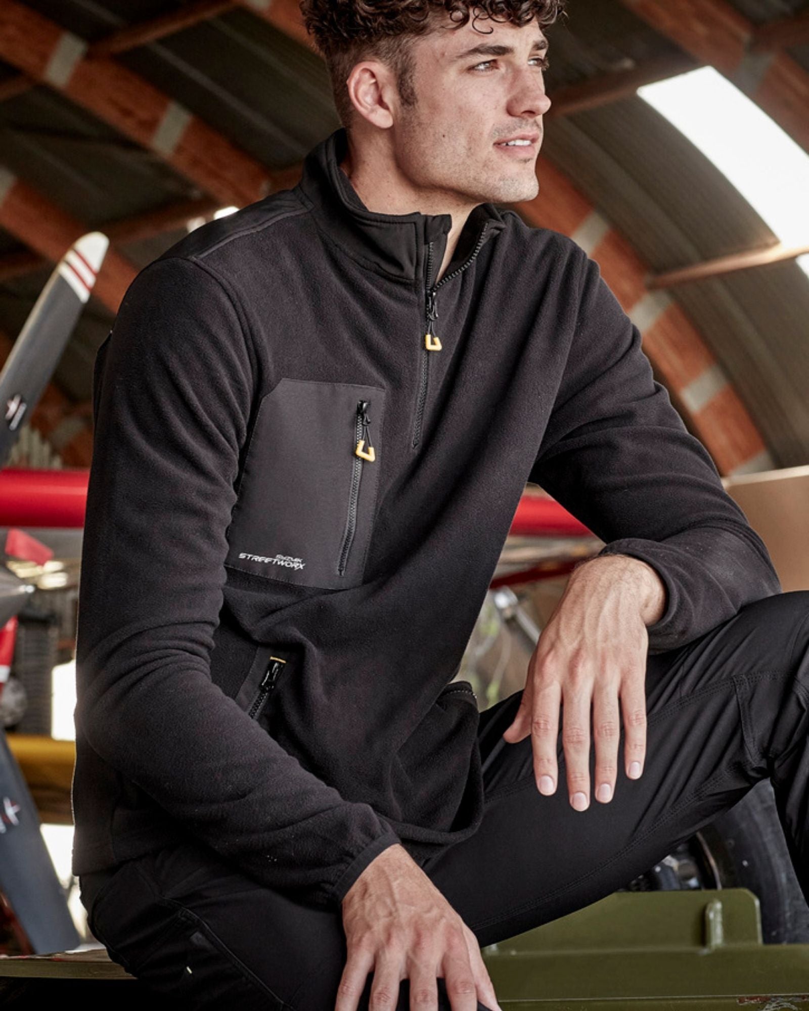 Syzmik Unisex Streetworx Lightweight 1/4 Zip Polar Fleece ZT210 